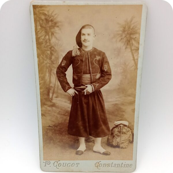 Zouave d'Afrique, P. Cougot, Portrait Carte de Visite, Constantine, Algérie, 1890. – Image 2